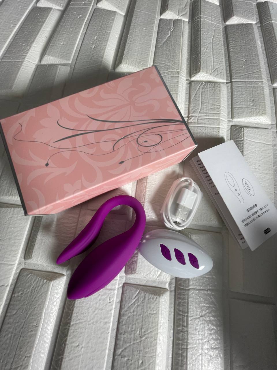C Couple with Fish Tail Vibrator
