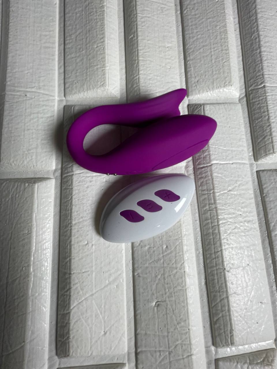 C Couple with Fish Tail Vibrator