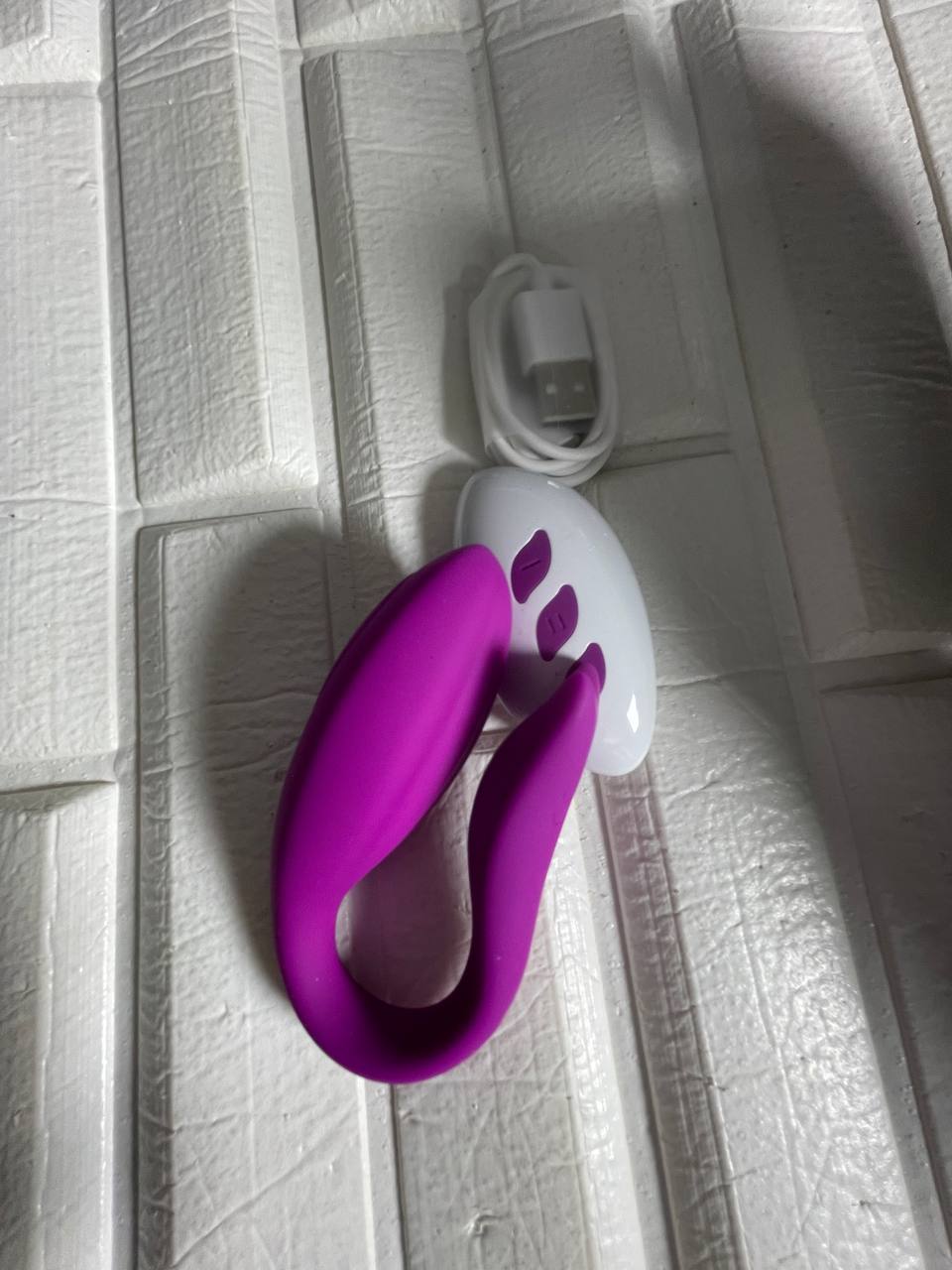 C Couple with Fish Tail Vibrator